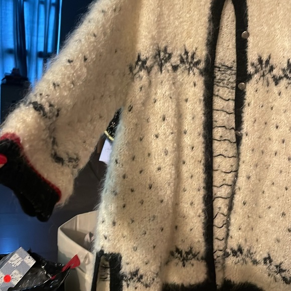 Vintage Jones New York Exclusive Hand Knit Cream/Black/Burgundy Cardigan - Picture 3 of 8